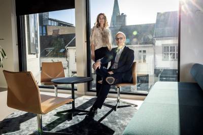 Starter nytt selskap og tar med seg kundene