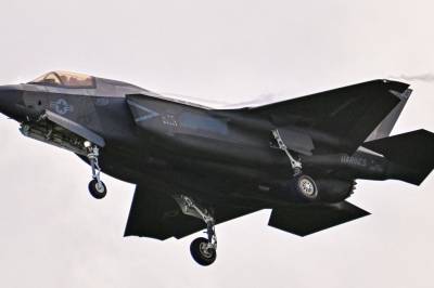 Norske selskaper leverer deler til kampfly brukt i Trumps narkokrig. Nå granskes angrepene for krigsforbrytelser