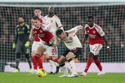 Ødegaard byttet ut: Arsenal slapp med skrekken
