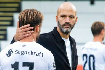 – Det er bekmørkt