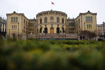 Meklingen på Stortinget fortsetter på overtid
