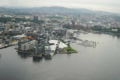 Jakter kvinne i sykepleieruniform