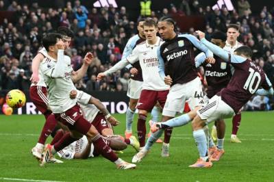 Buendia senket Arsenal fire minutter på overtid