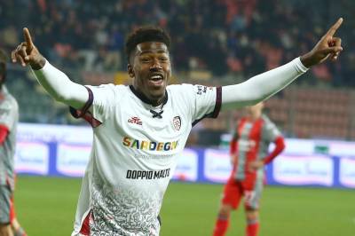 Serie A-spiller i kunstig koma etter badeulykke