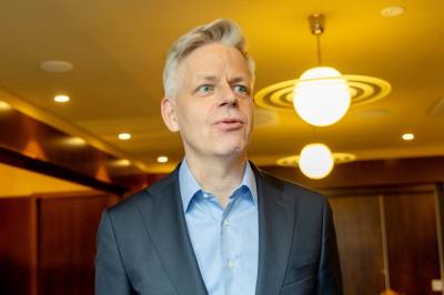 Pengene renner ut av Komplett