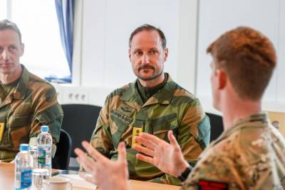 Kronprins Haakon møter pressen