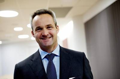 Banksjef med gjeld til pipa: Har lånt 40 millioner for å kjøpe aksjer i egen unotert bank