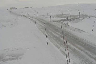 Harangervidda delvis stengt etter trafikkulykke