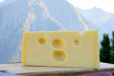 Flere norske prisvinnende oster er påvirket av sveitsiske ystetradisjoner