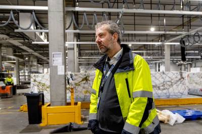 Fersk fisk stopper opp på Gardermoen: – En akutt krise for eksporten