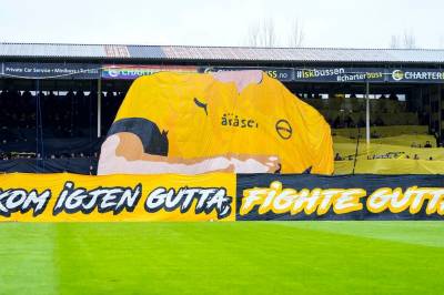 Full fyr før hatoppgjøret - hevder rivalen stjal tifo i natt