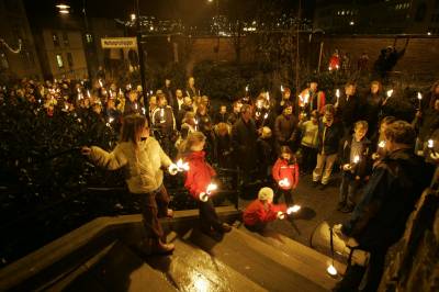 Selvsagt bør vi gå i fakkeltog for jøder
