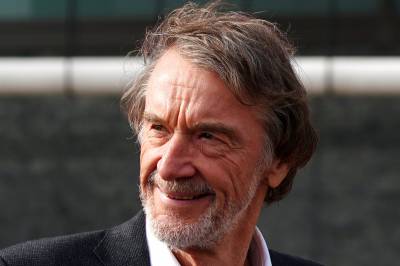 United-eier Ratcliffe vekker sinne i England: – Inkompetent klovn