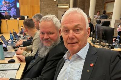 Håper på  billige flybilletter