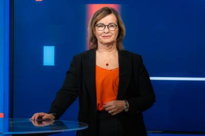 Dronninga opnar skogfinsk museum i morgon. Sjå TV-sendinga frå Innlandet 1930