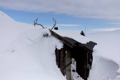 Norges mest omtalte fjellbu skal rives