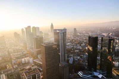 Investorer satser milliarder på Europa