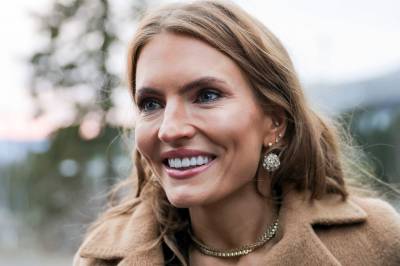 – Verden fremstår stadig mørkere