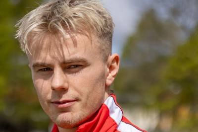 Brann-stjernen vil ikke snakke om seg selv: – Folk trenger ikke å vite alt