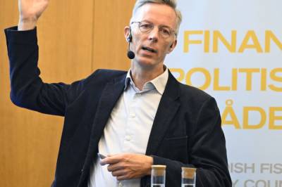 Svenske økonomer slakter strøm­støtte og bensin­avgifts­kutt