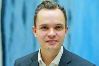 Vil pålegge skoler å tilby skolegudstjeneste