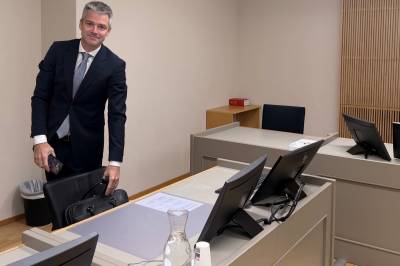 36 mister jobben etter konkurs
