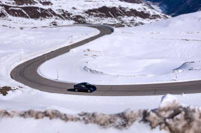 Tesla tar grep: Varsler salgsstopp