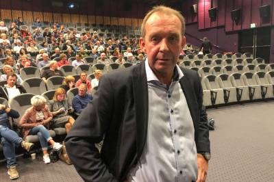 Stram økonomi utfordrer folkestyret: – Er det lurt å å spare penger ved å kutte i det?