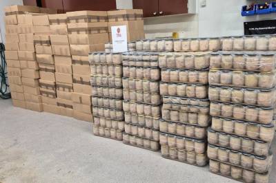 Slipper straff for å smugle torskelever til ukrainske soldater