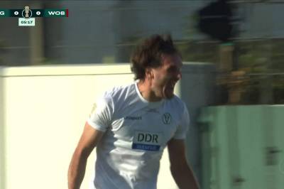 Jonas Nietfeld med mål mot VFL Wolfsburg