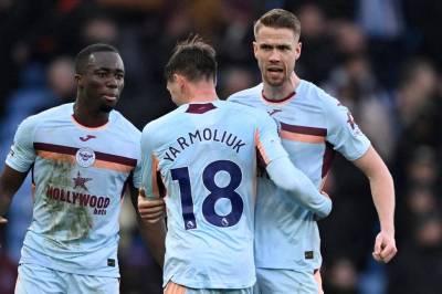 Ajer tilbake: Holdt rent bur borte mot topplag