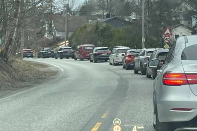 Kø i Lier etter ulykke