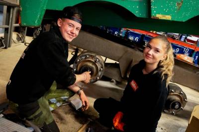 Må gjøre store endringer for å få plass til elever som Elias og Kaisa