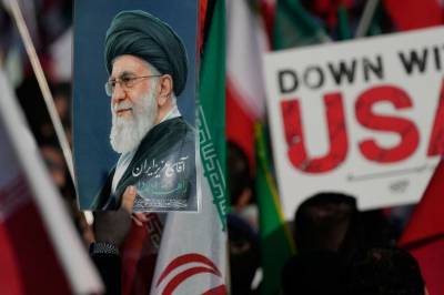 Iran varsler knusende svar på Trumps trussel