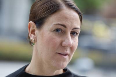 Så Brenna skal på skolen? Vent et øyeblikk.