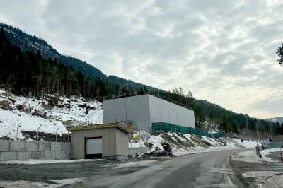 Her rustes regjeringens krigsbunker opp mens tusenvis av sivile tilfluktsrom-plasser legges ned