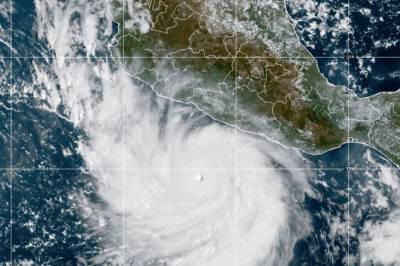 Superorkan eksploderer i styrke utenfor Mexico