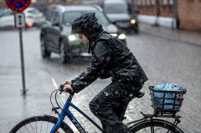 Det ser fint ut nå, men ikke la deg lure: – Det holder nok ikke med paraply