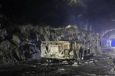 Bussbrann deler Norge i to