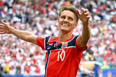 Martin Ødegaard og Ståle Solbakken møter pressen