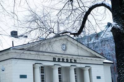 Oslo Børs faller svakt