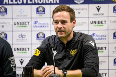 Fansen ventet på Aksum – politiet førte dem vekk