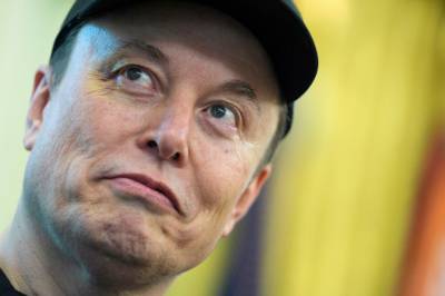 Elon Musk: - Eksen saksøker over KI-hevnporno