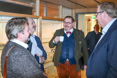 Vi politikere må også ta en for laget