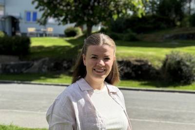 (+) Elise (31) ble født på badet i sjuende etasje
