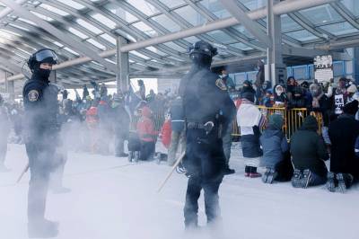 Person skutt av føde­rale agenter i Minnea­polis, ifølge guvernør