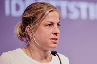 Astrid Uhrenholdt Jacobsen bekrefter brudd