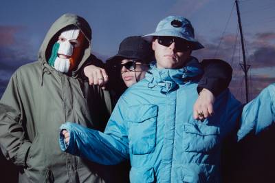 Sekservarsel: Kneecaps «Fenian» fungerer på alle plan