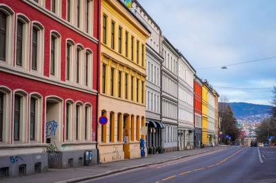 Boligprisene fortsetter å stige – advarer mot å sette opp renta