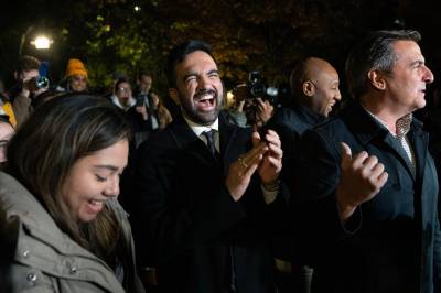 Drama i New York: - Mamdani leder